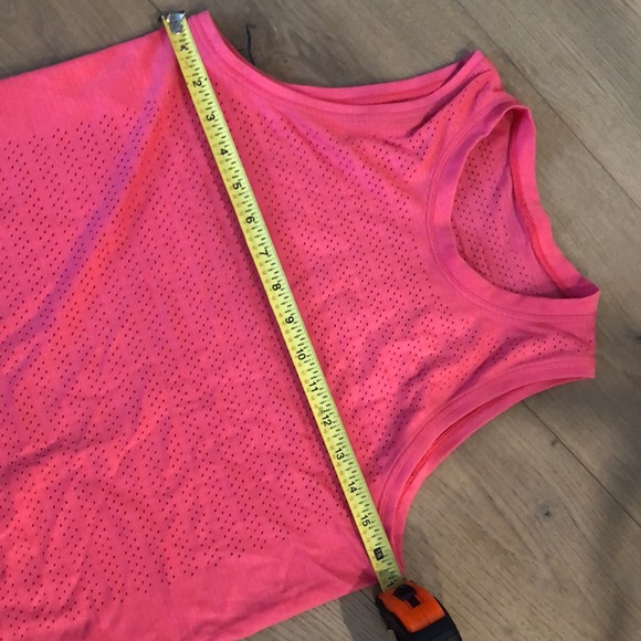 Lululemon seamless tank top - Picture 4 of 6